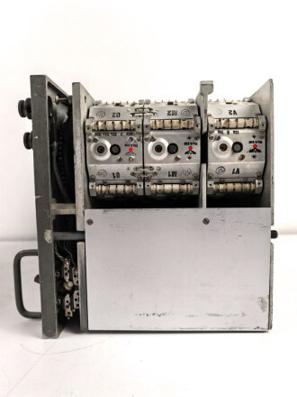 Funk Horch Empfänger u " Fu.H.E.u" datiert 1940. Das komplette Gehäuse meiner Meinung nach neuzeitliche Anfertigung