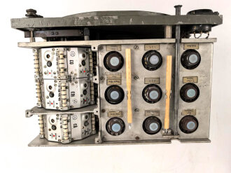 Funk Horch Empfänger u " Fu.H.E.u" datiert 1940. Das komplette Gehäuse meiner Meinung nach neuzeitliche Anfertigung