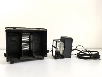 Ladegerät a für Kraftfahrzeuge der Wehrmacht. Sehr guter Zustand, Originallack