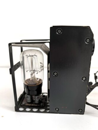 Ladegerät a für Kraftfahrzeuge der Wehrmacht. Sehr guter Zustand, Originallack