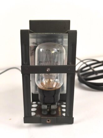 Ladegerät a für Kraftfahrzeuge der Wehrmacht. Sehr guter Zustand, Originallack