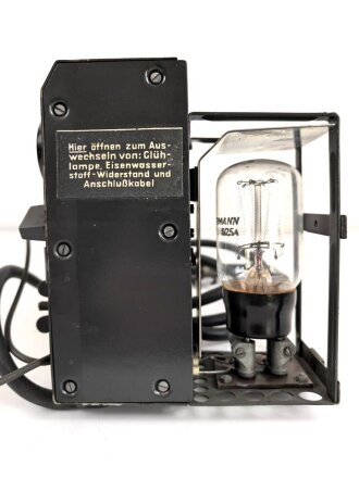 Ladegerät a für Kraftfahrzeuge der Wehrmacht. Sehr guter Zustand, Originallack