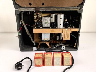 Siemens Radio "K 32 GWB" Sehr guter Zustand, in der originalen Umverpackung. Funktion nicht geprüft.