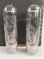 Zwei Ersatzröhren für 100 Watt Sender der Wehrmacht in Transportkasten.  Telefunken " Typ RS 237" Funktion nicht geprüft