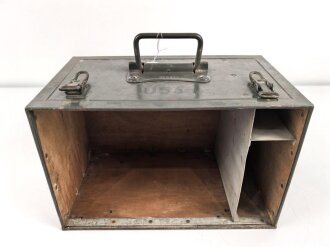 Gehäuse zum Umformer U5a 1. Originallack, guter Gesamtzustand.