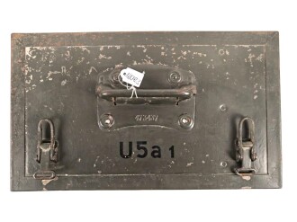 Gehäuse zum Umformer U5a 1. Originallack, guter Gesamtzustand.