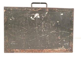 Gehäuse zum Umformer U5a 1. Originallack, guter Gesamtzustand.