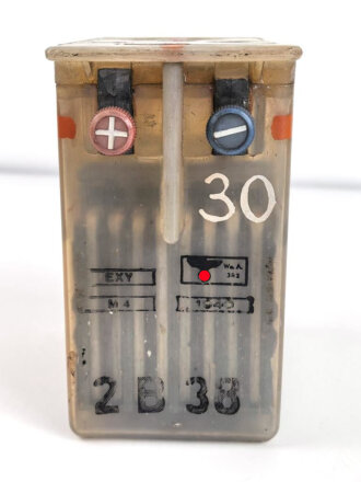 Sammler 2B38 der Wehrmacht datiert 1940. Sehr guter Zustand, vollständig leer