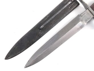 Frankreich 2.Weltkrieg Kampfmesser, Hersteller  " S.G.C.C" Unter deutscher Besatzung Hergestellt und so an Deutsche Soldaten in Norwegen ausgegeben. Guter Gesamtzustand