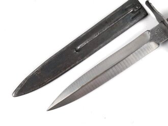 Frankreich 2.Weltkrieg Kampfmesser, Hersteller  " LE Vengeur " Unter deutscher Besatzung Hergestellt und so an Deutsche Soldaten in Norwegen ausgegeben. Guter Gesamtzustand