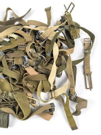 Dänemark, Konvolut Webriemen, meist ähnlich Pattern 37 Großbritannien