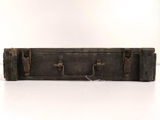 Transportkasten für " 14 SS Gewehr Panzer Granate 61" Packzettel von 1944, ungereinigtes Stück in gutem Gesamtzustand