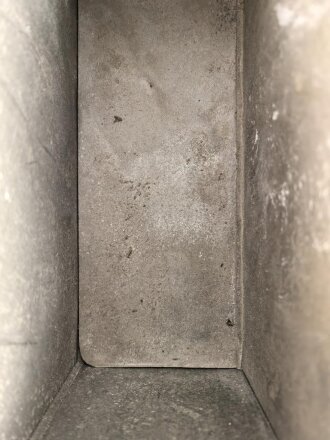 Paar Motorrad Packtaschen der Wehrmacht. Originallack, ungereinigt. Hersteller " Karl Baisch Autokoffer Fabrik Stuttgart Bad Cannstatt"