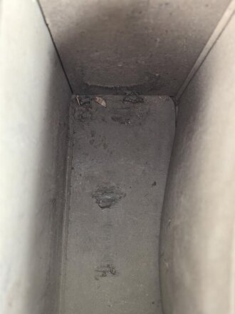 Paar Motorrad Packtaschen der Wehrmacht. Originallack, ungereinigt. Hersteller " Karl Baisch Autokoffer Fabrik Stuttgart Bad Cannstatt"