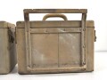 Paar Motorrad Packtaschen der Wehrmacht. Originallack, ungereinigt. Hersteller " Karl Baisch Autokoffer Fabrik Stuttgart Bad Cannstatt"