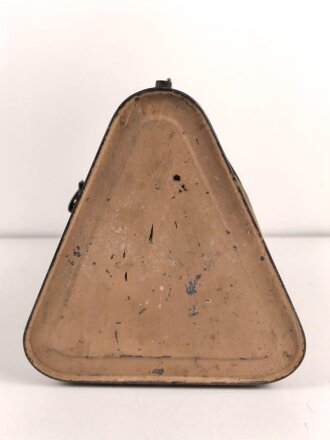 15 Liter Kanister Wehrmacht. Frühe Tropenlackierung, mit beiden Verzurriemen. Vollständig leer, dennoch KEIN VERSAND NACH ÜBERSEE