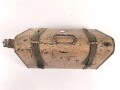 15 Liter Kanister Wehrmacht. Frühe Tropenlackierung, mit beiden Verzurriemen. Vollständig leer, dennoch KEIN VERSAND NACH ÜBERSEE