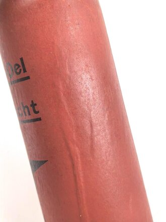 "Motoren- Oel der Wehrmacht"  rote Pappdose der Firma " WIFO"