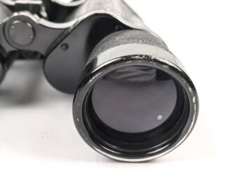 Kriegsmarine, Dienstglas 7 x 50 , Hersteller blc. Glasklare Durchsicht, keine Strichplatte. Gummiringe weich. Gehälter ebenfalls in sehr gutem Zustand, lediglich der Trageriemen mit Altersspuren.