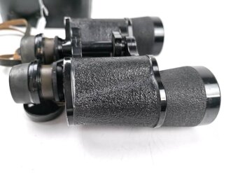 Kriegsmarine, Dienstglas 7 x 50 , Hersteller blc. Glasklare Durchsicht, keine Strichplatte. Gummiringe weich. Gehälter ebenfalls in sehr gutem Zustand, lediglich der Trageriemen mit Altersspuren.