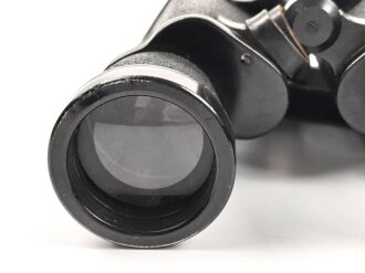 Dienstglas 7 x 50 Wehrmacht, Hersteller bmk. Guter Gesamtzustand, rechts Durchsicht leicht neblig, Strichplatte deutlich,