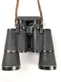Kriegsmarine, Dienstglas 7 x 50 mit speziellen Okularmuscheln , Hersteller bmk. Glasklare Durchsicht, keine Strichplatte. Gummiringe weich. Gehälter ebenfalls in sehr gutem Zustand, lediglich der Trageriemen mit Altersspuren.