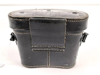Dienstglas 6 x 30 Wehrmacht, Frühes Stück von Busch Rathenow. Getragenes Stück in gutem Gesamtzustand, klare Durchsicht, Strichplatte deutlich. In gut erhaltenem, frühen Behälter, dieser ebenfalls von Busch Rathenow.