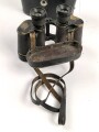 Dienstglas 6 x 30 Wehrmacht, Frühes Stück von Busch Rathenow. Getragenes Stück in gutem Gesamtzustand, klare Durchsicht, Strichplatte deutlich. In gut erhaltenem, frühen Behälter, dieser ebenfalls von Busch Rathenow.