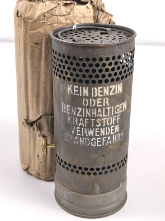 Dochtlampe zur Sammleranwärmung für Wehrmachtsfahrzeuge, original verpacktes Stück, datiert 1943