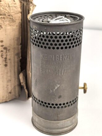 Dochtlampe zur Sammleranwärmung für Wehrmachtsfahrzeuge, original verpacktes Stück, datiert 1943