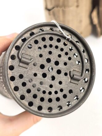 Dochtlampe zur Sammleranwärmung für Wehrmachtsfahrzeuge, original verpacktes Stück, datiert 1943