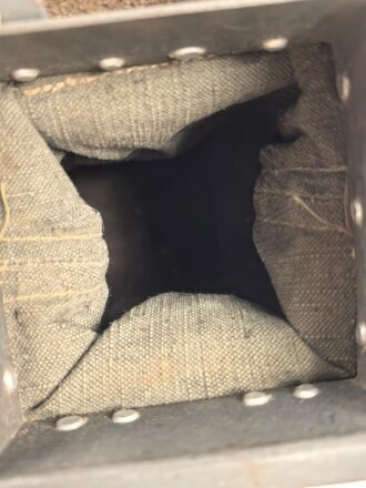 MG34/42 Gurtsack für Fahrzeuge , sehr guter Zustand,