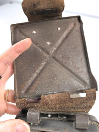 MG34/42 Gurtsack für Fahrzeuge , sehr guter Zustand,