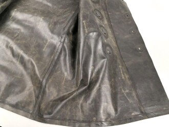 Schwerer Gasschutzanzug , Jacke und Hose aus weichem Gummi, Hersteller Continental. Ein Hosenträger fehlt, sonst guter Zustand