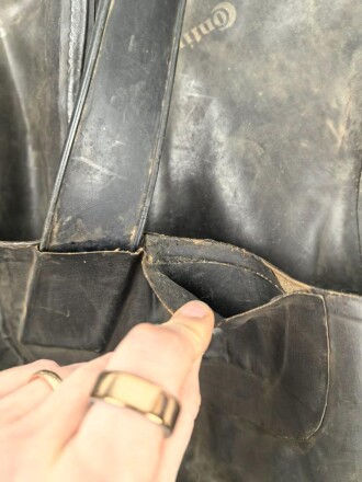 Schwerer Gasschutzanzug , Jacke und Hose aus weichem Gummi, Hersteller Continental. Ein Hosenträger fehlt, sonst guter Zustand