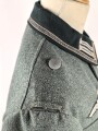 Feldbluse Modell 1936 für einen Angehörigen des Heeres. Ungetragenes Kammerstück von 1939, Brustadler und Kragenspiegel original vernäht, Im Bereich der linken Brust einige kleine Löcher , sonst einwandfrei