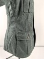 Feldbluse Modell 1936 für einen Angehörigen des Heeres. Ungetragenes Kammerstück von 1939, Brustadler und Kragenspiegel original vernäht, Im Bereich der linken Brust einige kleine Löcher , sonst einwandfrei