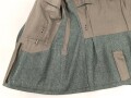 Feldbluse Modell 1936 für einen Angehörigen des Heeres. Ungetragenes Kammerstück von 1939, Brustadler und Kragenspiegel original vernäht, Im Bereich der linken Brust einige kleine Löcher , sonst einwandfrei