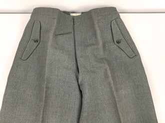 Sturmgeschütz Hose für Angehörige des Heeres. Eigentumstück aus italienischem Tuch, in sehr gutem Zustand