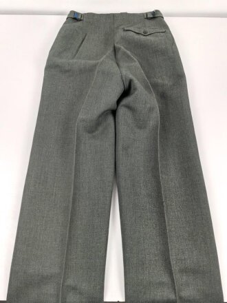 Sturmgeschütz Hose für Angehörige des Heeres. Eigentumstück aus italienischem Tuch, in sehr gutem Zustand