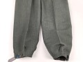 Sturmgeschütz Hose für Angehörige des Heeres. Eigentumstück aus italienischem Tuch, in sehr gutem Zustand