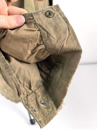 Luftwaffe, Tarnfeldbluse für Angehörige der Felddivision. Getragenes Stück, der Brustadler original vernäht.