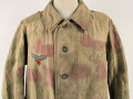 Luftwaffe, Tarnfeldbluse für Angehörige der Felddivision. Getragenes Stück, der Brustadler original vernäht.