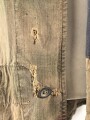 Luftwaffe, Tarnfeldbluse für Angehörige der Felddivision. Getragenes Stück, der Brustadler original vernäht.