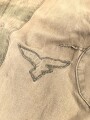 Luftwaffe, Tarnfeldbluse für Angehörige der Felddivision. Getragenes Stück, der Brustadler original vernäht.