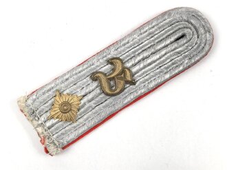 Heer, Einzelnes Schulterstück für einen Artilleriebeobachter im Rang eines Oberleutnant