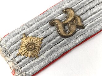 Heer, Einzelnes Schulterstück für einen Artilleriebeobachter im Rang eines Oberleutnant
