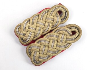 Paar Schulterstücke für einen General der Wehrmacht, ältere Sammleranfertigung