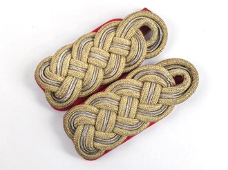 Paar Schulterstücke für einen General der Wehrmacht, ältere Sammleranfertigung