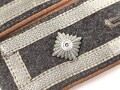 Luftwaffe, Paar Schulterklappen für einen Unteroffizier der Nachrichtentruppe. Getragenes Paar zum Schlaufen für die Fliegerbluse
